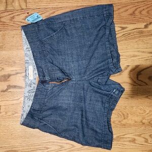 Womans Lee Shorts size 10